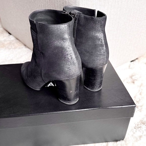 CHANEL CC LOGO CAP TOE ANKLE BLOCK HEEL BOOTS 35.5 - Picture 5 of 10